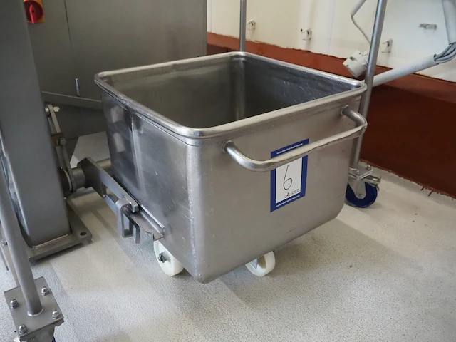 Nn meat bin - afbeelding 1 van  5