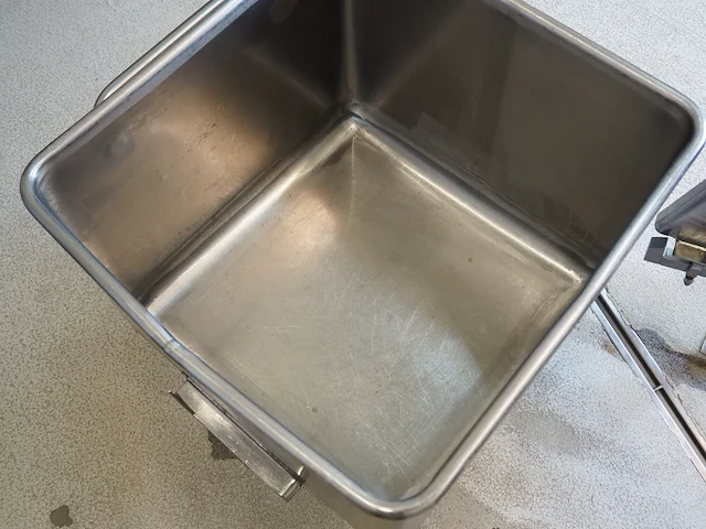 Nn meat bin - afbeelding 4 van  5