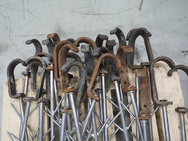 Nn meat hooks - afbeelding 3 van  3