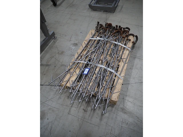 Nn meat hooks - afbeelding 1 van  5
