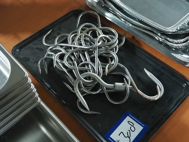 Nn meat hooks - afbeelding 2 van  3