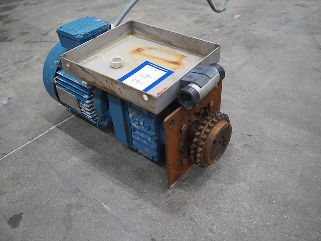 Nn motor - afbeelding 1 van  5