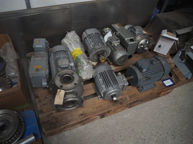 Nn motors, pumps and vacuum pumps - afbeelding 1 van  9