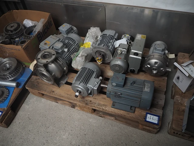 Nn motors, pumps and vacuum pumps - afbeelding 2 van  9