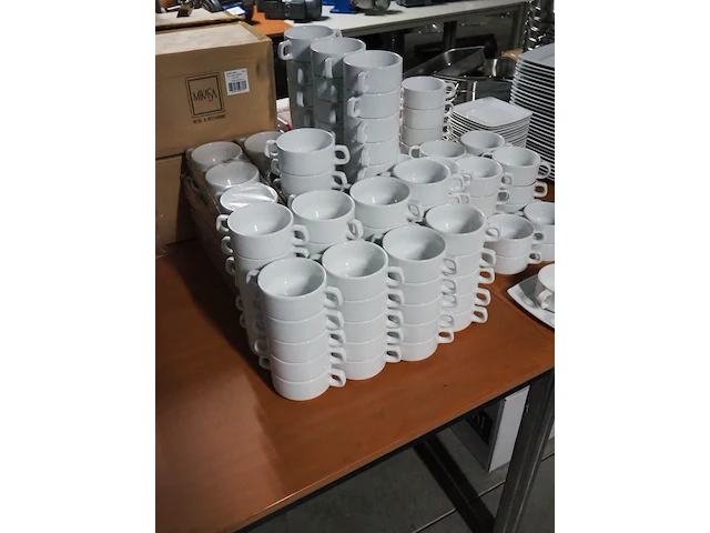 Nn mugs and plates - afbeelding 3 van  5