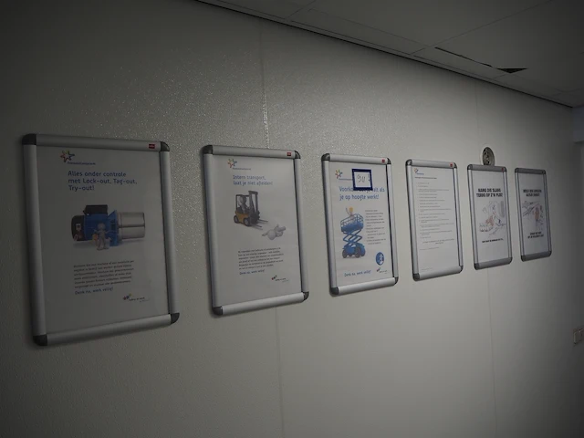 Nn notice boards - afbeelding 1 van  3
