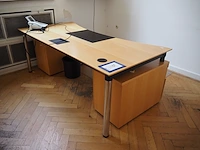 Nn office desk