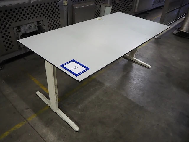 Nn office table - afbeelding 1 van  4