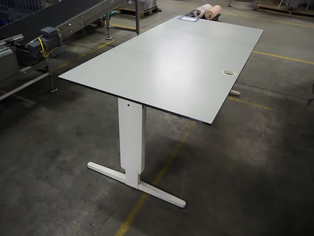 Nn office table - afbeelding 3 van  4