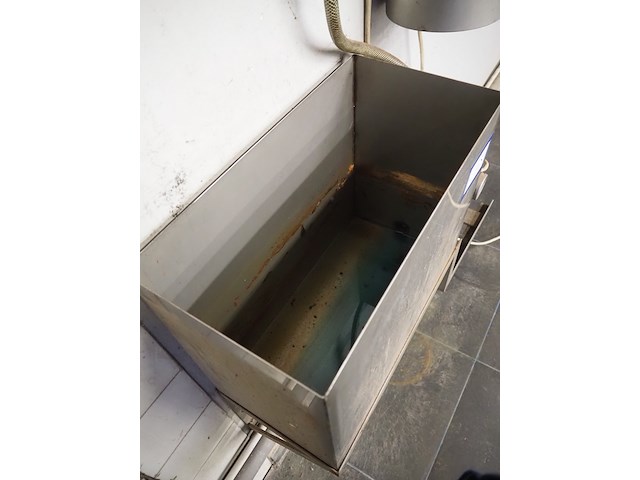 Nn oil reservoir - afbeelding 3 van  5