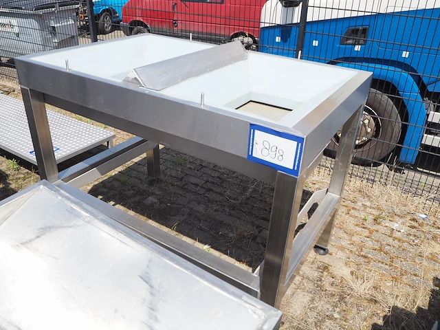 Nn outfeed station - afbeelding 1 van  5