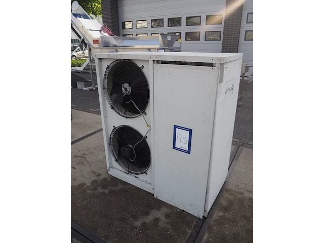 Nn outside airco unit - afbeelding 1 van  9