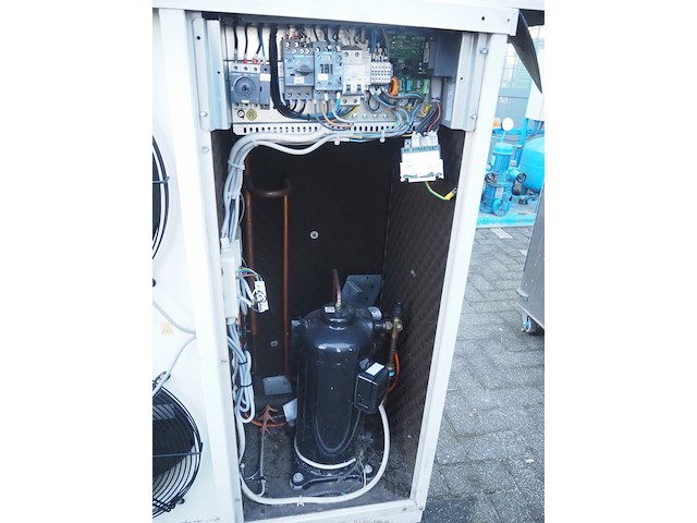 Nn outside airco unit - afbeelding 8 van  9