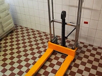 Nn pallet lifter - afbeelding 2 van  7