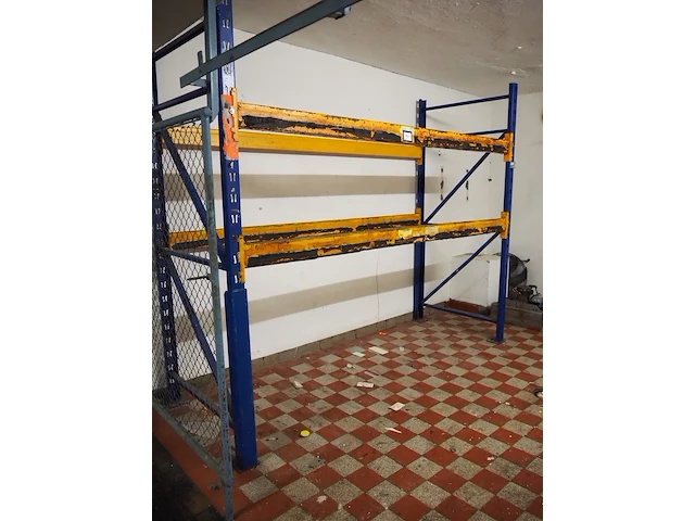 Nn pallet racks - afbeelding 1 van  3