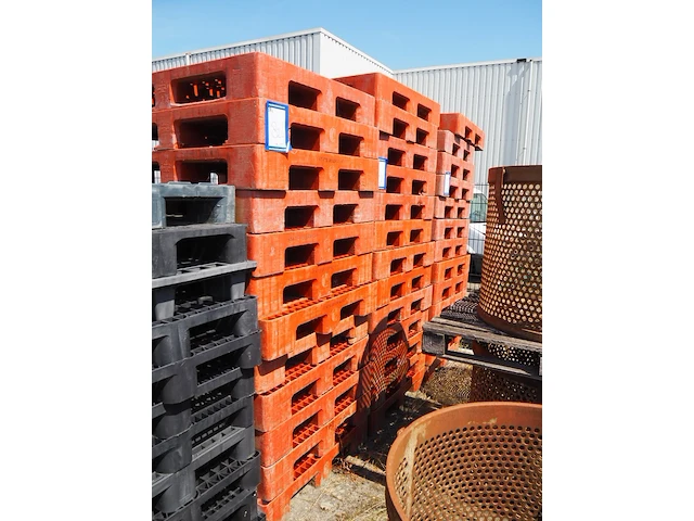 Nn pallets - afbeelding 1 van  2