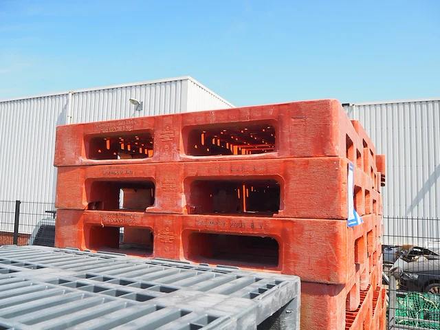 Nn pallets - afbeelding 2 van  2