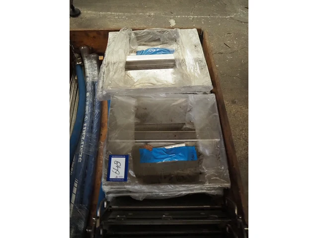 Nn parts for skinning machine - afbeelding 5 van  6