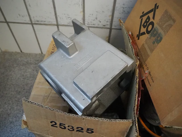 Nn parts - afbeelding 35 van  76