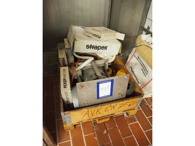 Nn parts - afbeelding 1 van  8