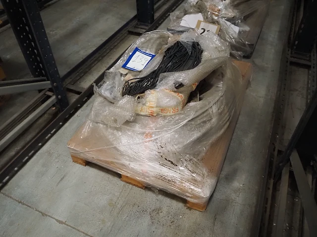 Nn parts - afbeelding 1 van  3