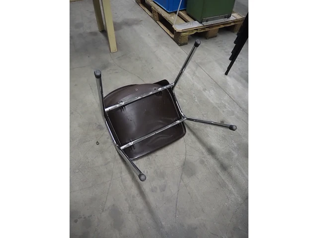 Nn plastic chairs - afbeelding 3 van  11
