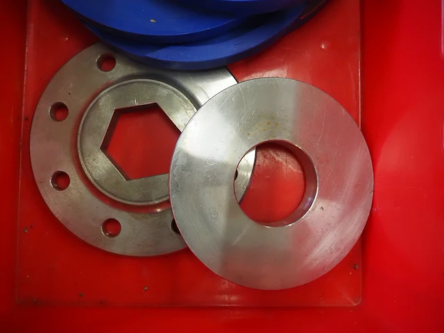 Nn plastic crate with discs - afbeelding 6 van  8
