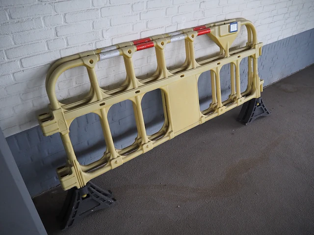 Nn plastic fence - afbeelding 2 van  2