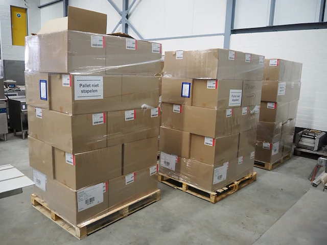 Nn plastic trays - afbeelding 1 van  7