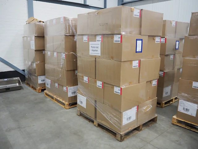 Nn plastic trays - afbeelding 1 van  7