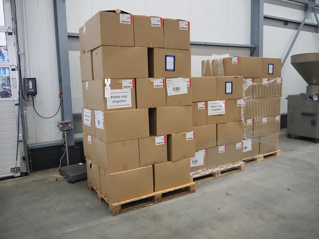 Nn plastic trays - afbeelding 1 van  6