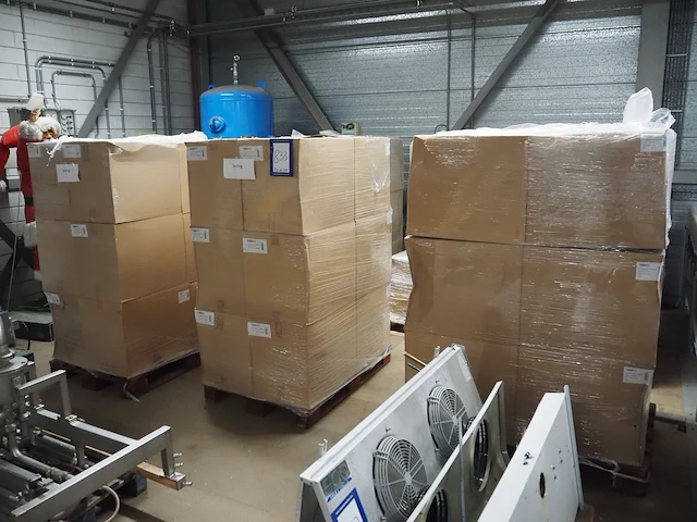Nn plastic trays - afbeelding 1 van  7
