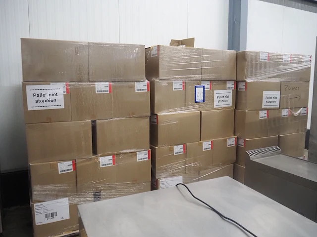 Nn plastic trays - afbeelding 1 van  7