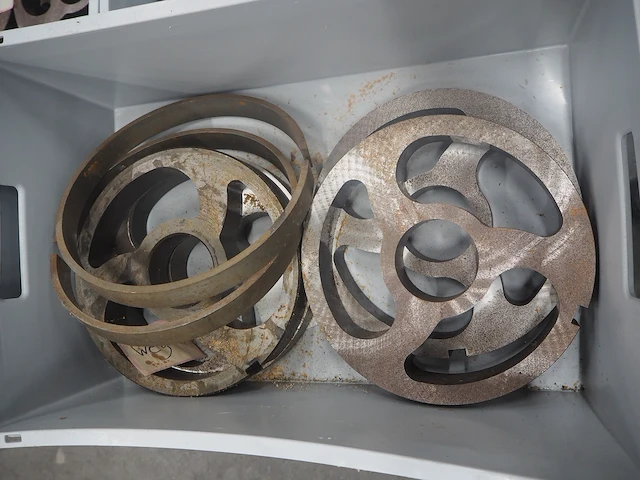 Nn plates and knifes - afbeelding 12 van  17
