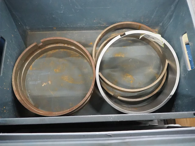 Nn plates and knifes - afbeelding 3 van  14