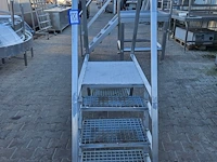 Nn platform with stairs - afbeelding 3 van  4