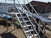 Nn platform with stairs - afbeelding 1 van  6