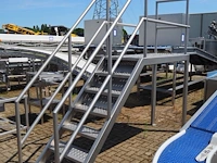 Nn platform with stairs - afbeelding 4 van  6
