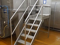 Nn platform with stairs - afbeelding 1 van  6