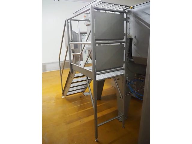 Nn platform with stairs - afbeelding 3 van  6