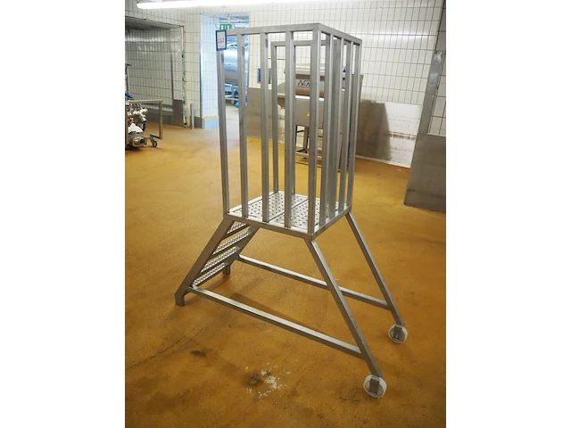 Nn platform with stairs - afbeelding 2 van  6