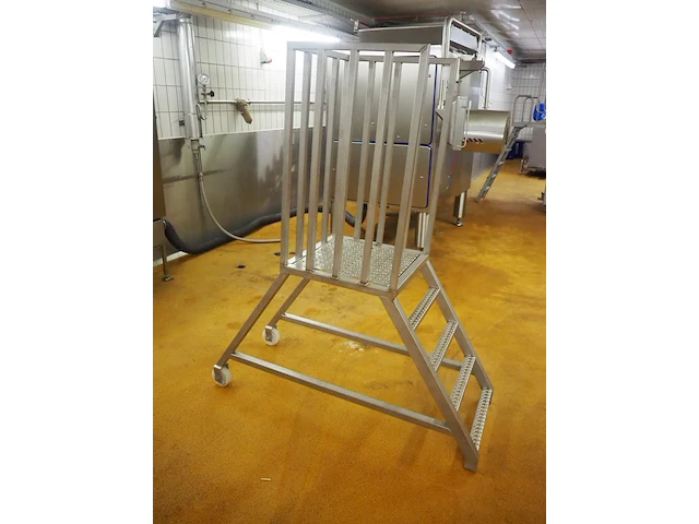 Nn platform with stairs - afbeelding 4 van  6