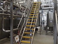 Nn platform with stairs - afbeelding 1 van  7