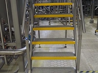 Nn platform with stairs - afbeelding 4 van  5