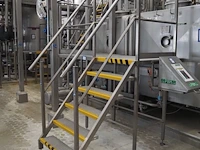 Nn platform with stairs - afbeelding 1 van  6