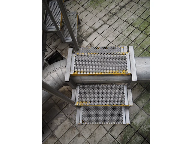Nn platform with stairs - afbeelding 3 van  3