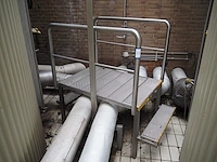 Nn platform with stairs - afbeelding 1 van  4