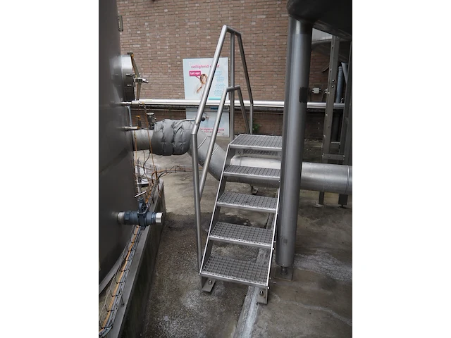 Nn platform with stairs - afbeelding 2 van  4