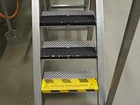 Nn platform with stairs - afbeelding 4 van  5