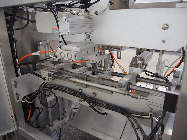 Nn pouch filling machine - afbeelding 13 van  15